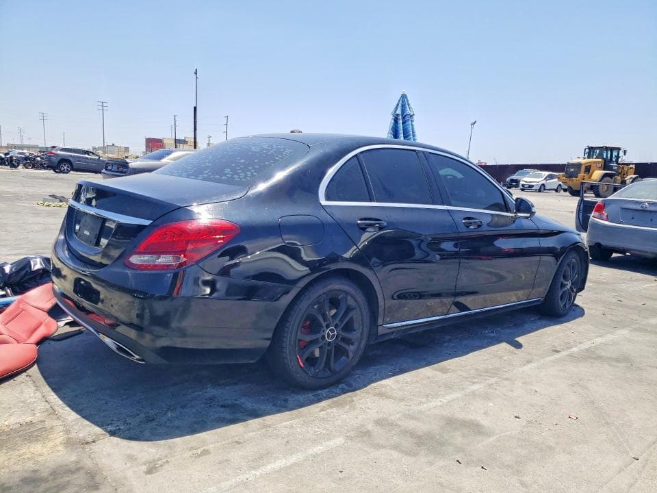 2017 MERCEDES-BENZ C 300 3