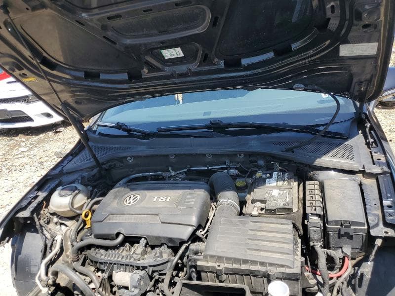 2018 VOLKSWAGEN GTI S/SE 11