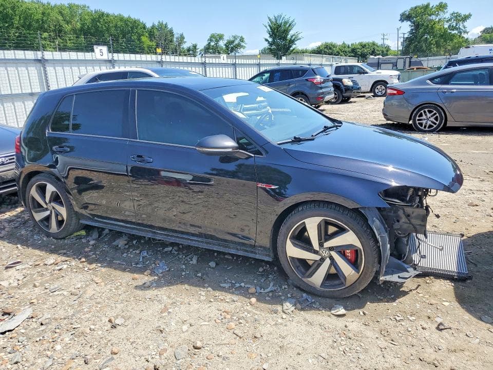 2018 VOLKSWAGEN GTI S/SE 4