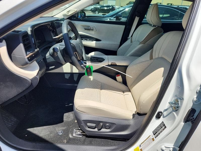 2026 TOYOTA CROWN LIMITED LIMITED 7