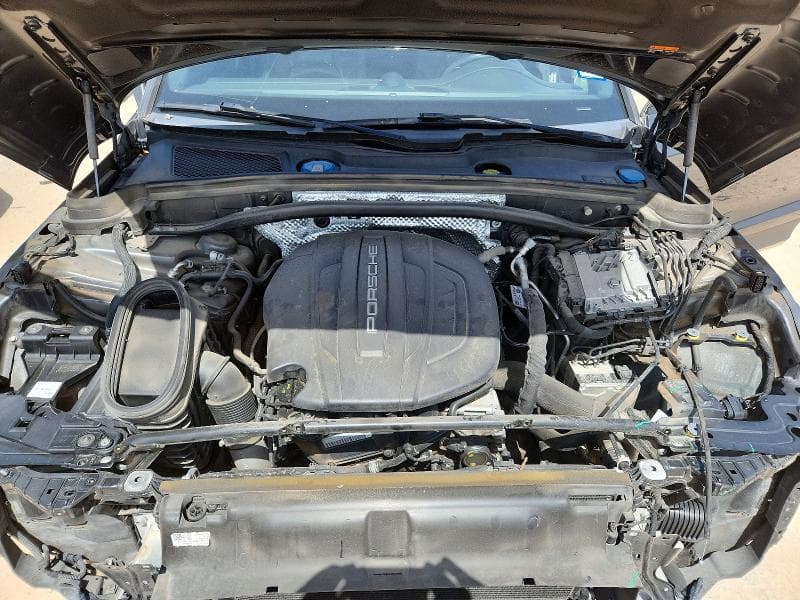 2019 PORSCHE MACAN 12