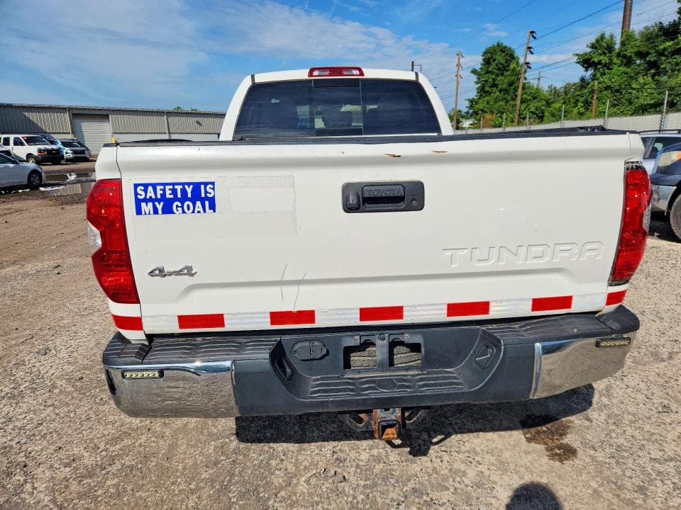2018 TOYOTA TUNDRA SR5 6