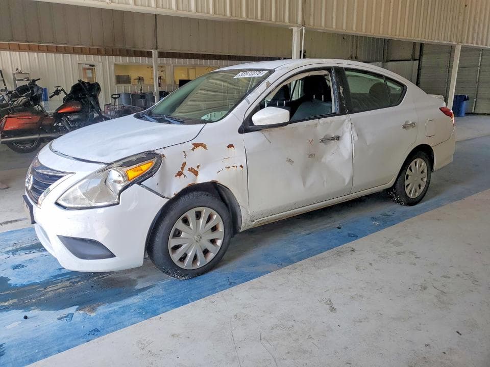 2018 NISSAN VERSA SV - 1