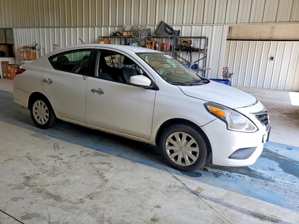 2018 NISSAN VERSA SV 4