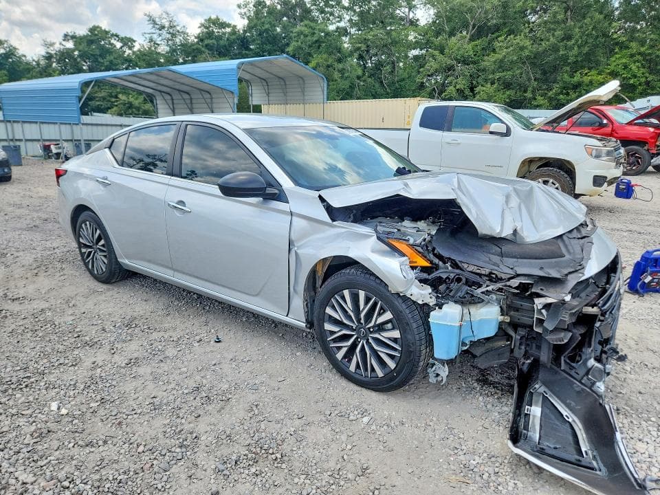 2024 NISSAN ALTIMA SV 4
