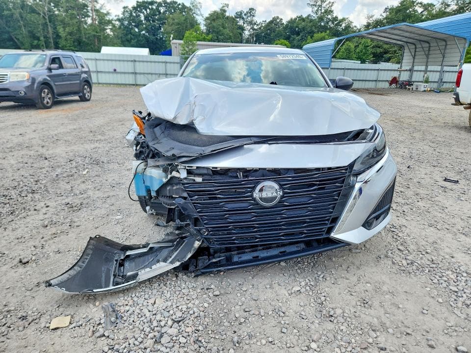 2024 NISSAN ALTIMA SV 5