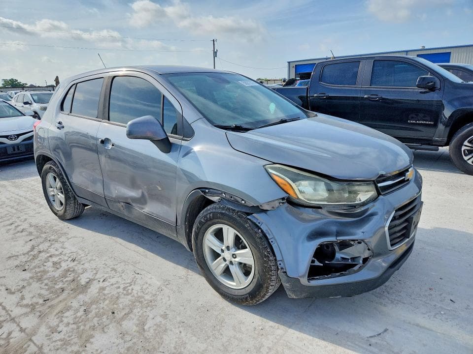 2020 CHEVROLET TRAX LS 4