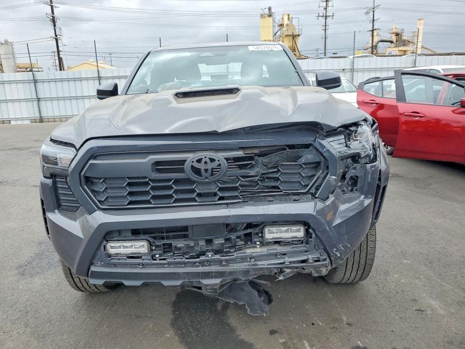 2025 TOYOTA TACOMA TRD SPORT 5