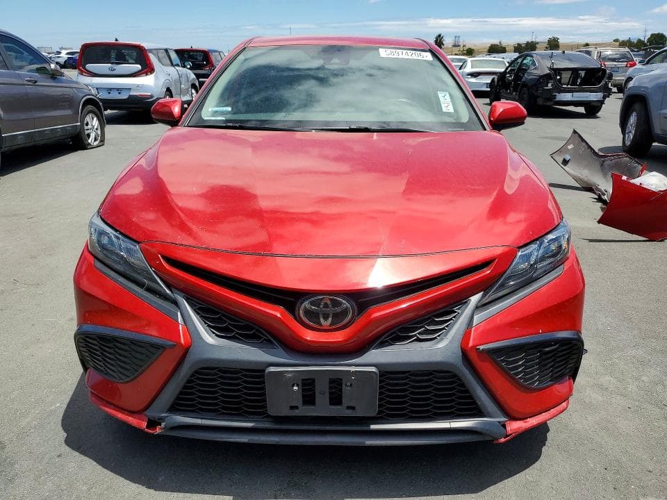 2021 TOYOTA CAMRY SE 5
