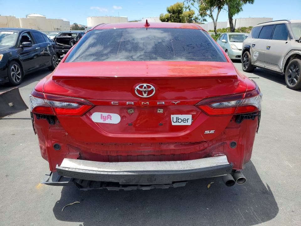 2021 TOYOTA CAMRY SE 6