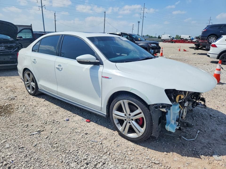 2017 VOLKSWAGEN JETTA GLI 4