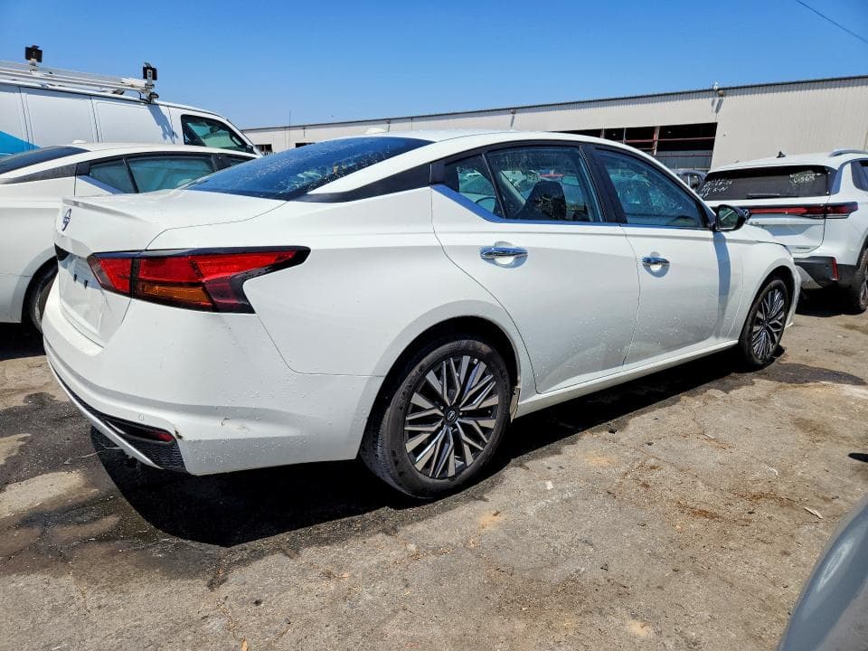 2025 NISSAN ALTIMA SV 3