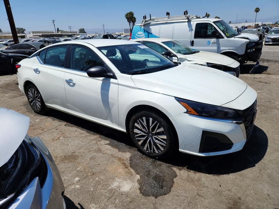 2025 NISSAN ALTIMA SV 4