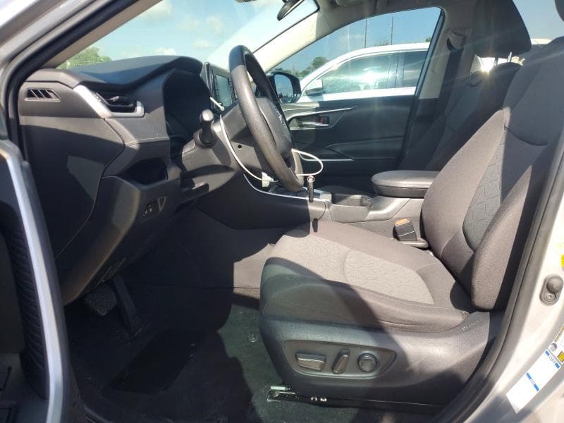 2022 TOYOTA RAV4 XLE 7
