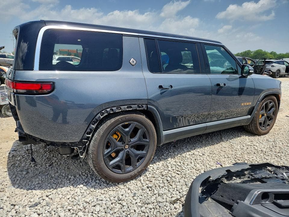 2023 RIVIAN R1S ADVENTURE 3