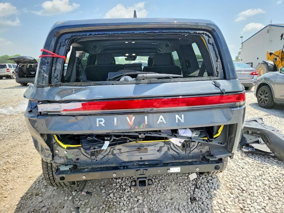 2023 RIVIAN R1S ADVENTURE 6