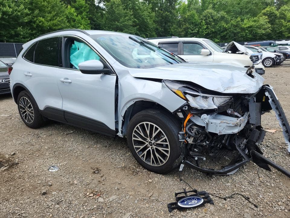 2025 FORD ESCAPE 4