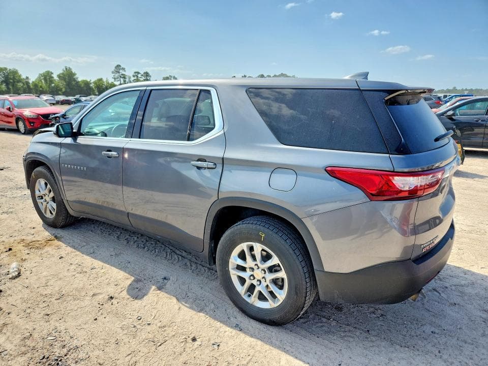 2018 CHEVROLET TRAVERSE LS 2