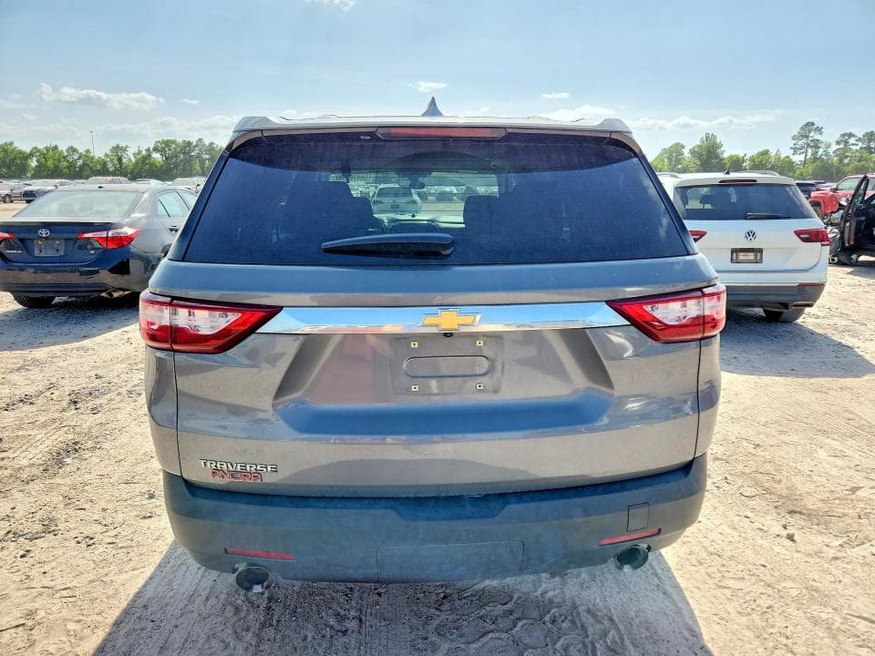 2018 CHEVROLET TRAVERSE LS 6