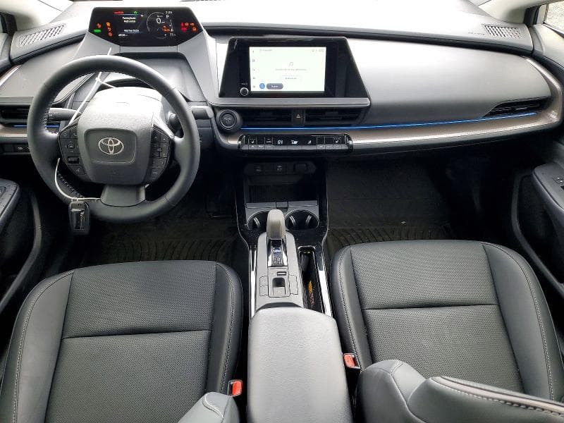 2026 TOYOTA PRIUS XLE 8