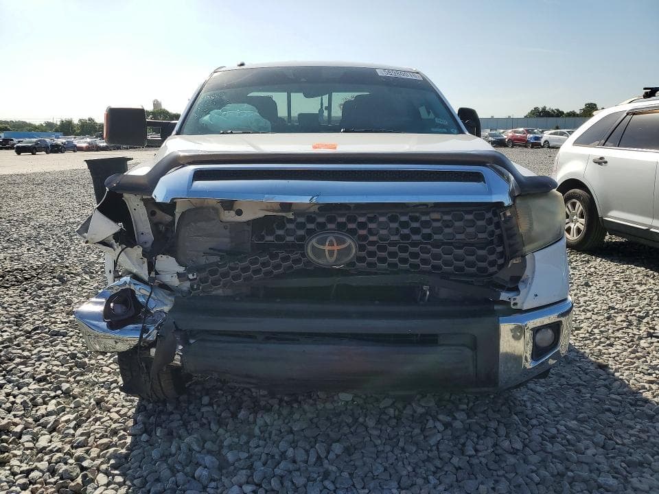 2018 TOYOTA TUNDRA SR5 5