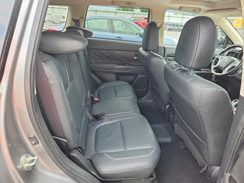 2018 MITSUBISHI OUTLANDER SE 11
