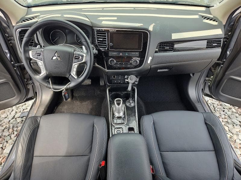 2018 MITSUBISHI OUTLANDER SE 8