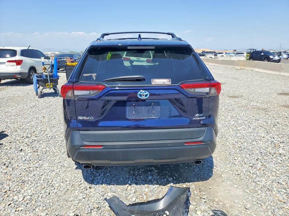 2021 TOYOTA RAV4 HYBRID XLE PREMIUM 6