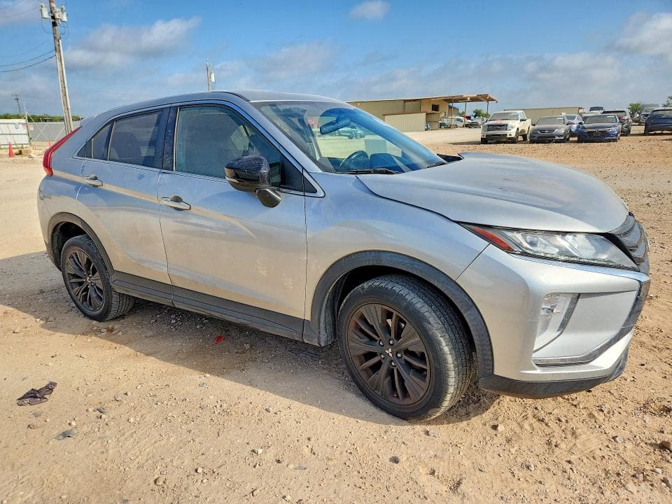 2019 MITSUBISHI ECLIPSE CROSS LE 4