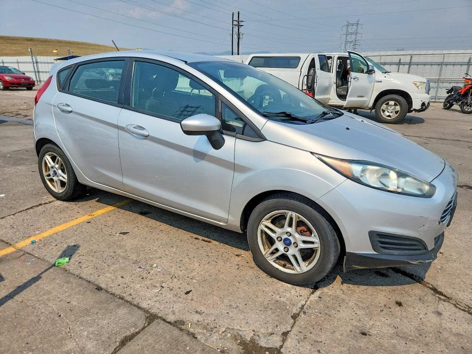 2017 FORD FIESTA SE 4