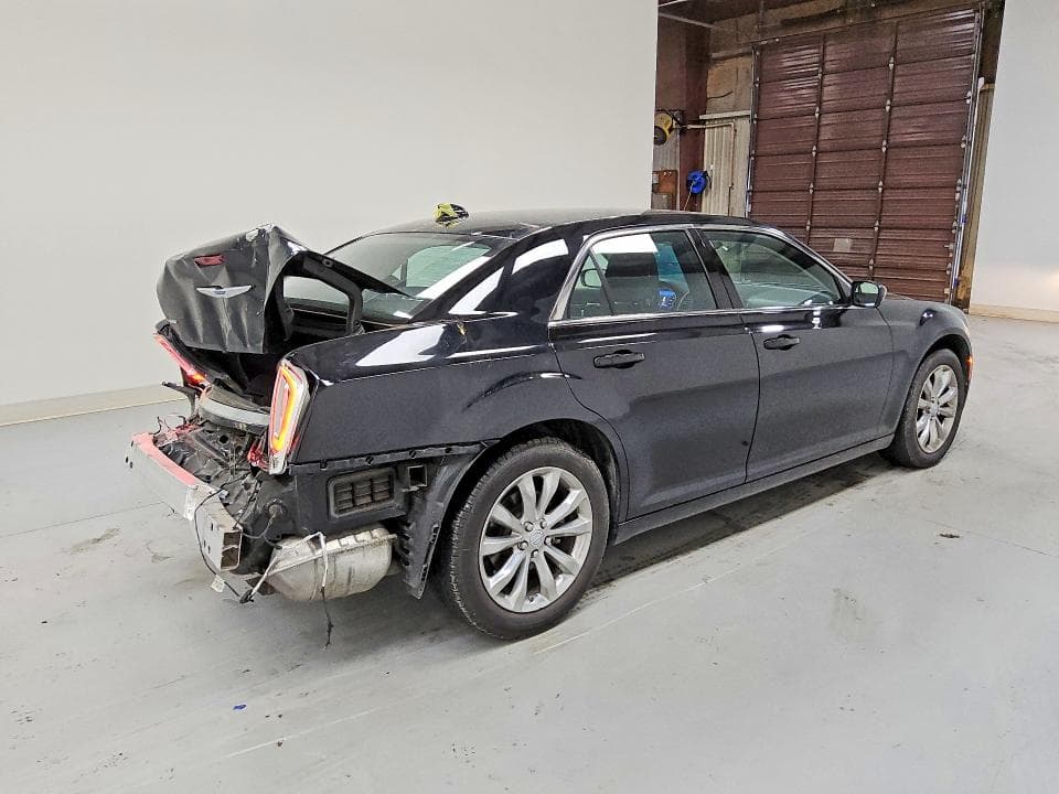 2022 CHRYSLER 300 TOURING 3