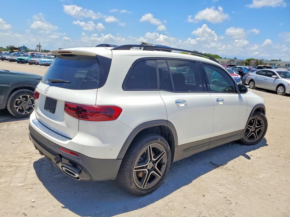 2025 MERCEDES-BENZ GLB 250 3