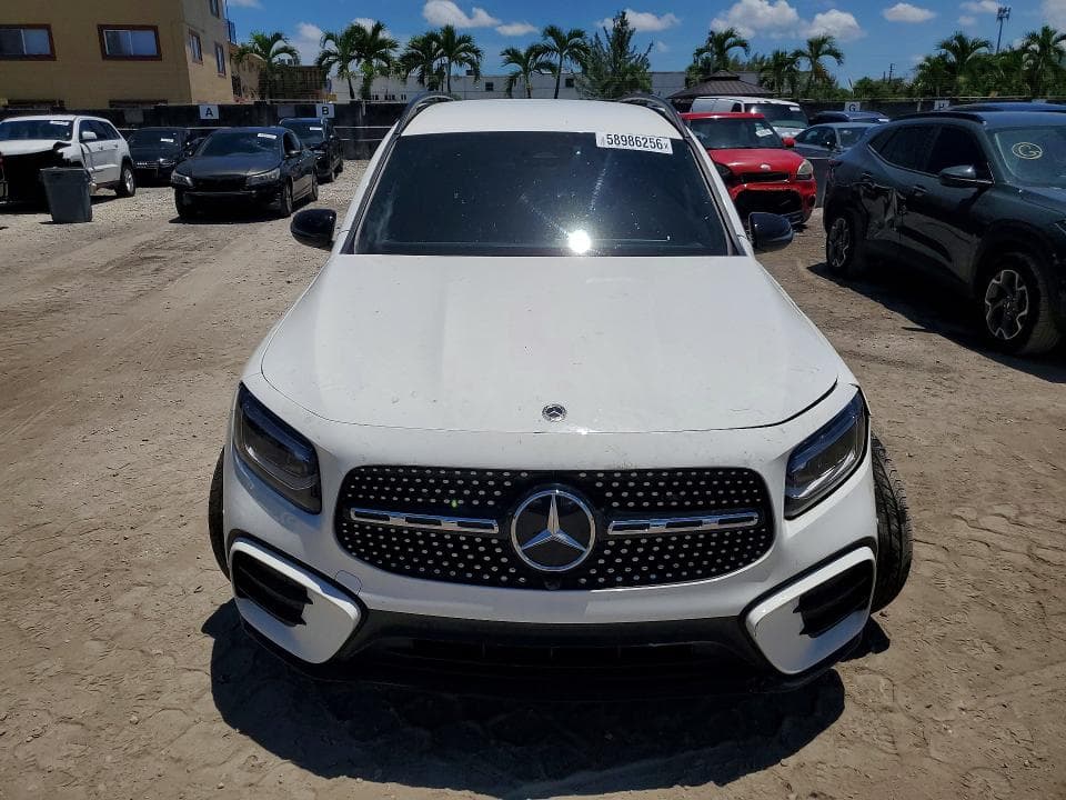 2025 MERCEDES-BENZ GLB 250 5