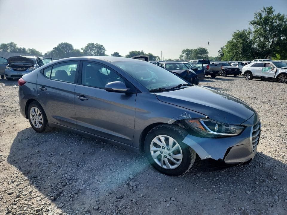2017 HYUNDAI ELANTRA SE 4