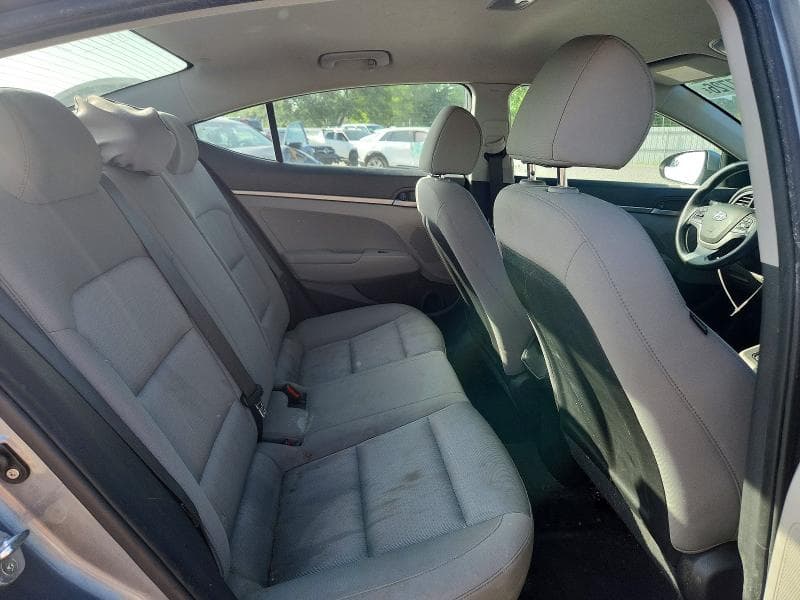 2017 HYUNDAI ELANTRA SE 10