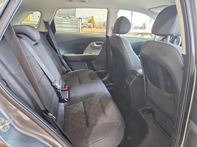 2017 KIA NIRO LX 10