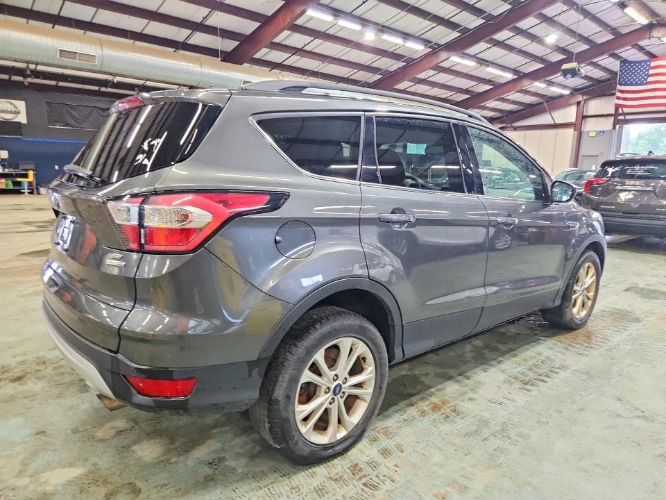 2017 FORD ESCAPE SE SE 3