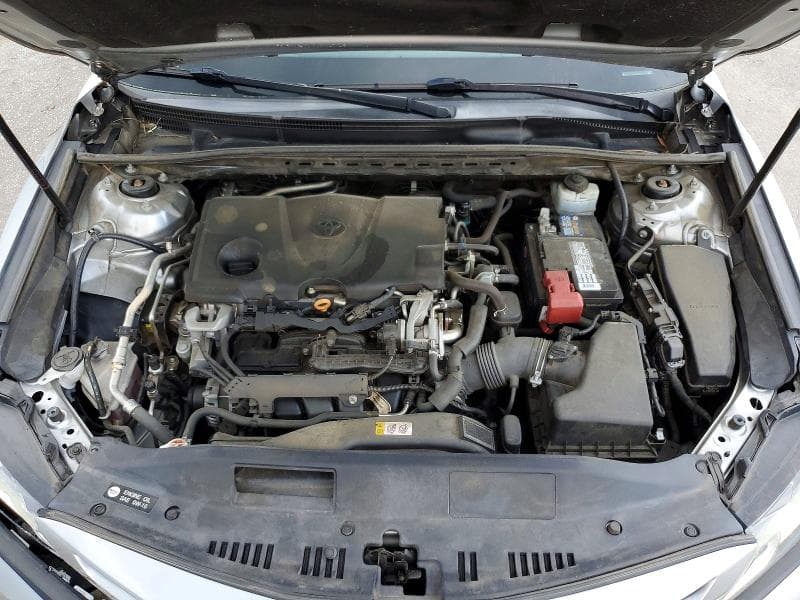 2019 TOYOTA CAMRY SE 11
