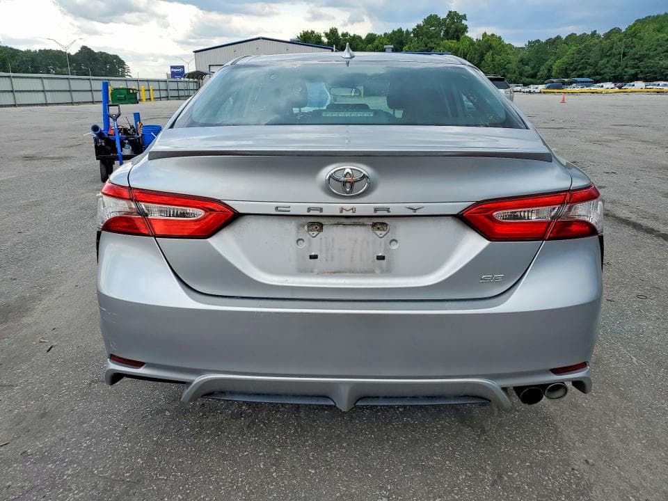 2019 TOYOTA CAMRY SE 6