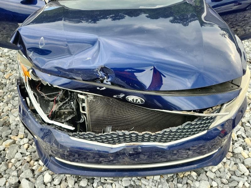 2018 KIA OPTIMA S 11