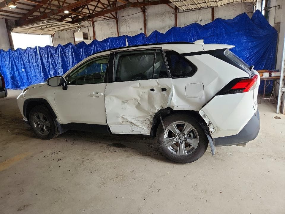 2023 TOYOTA RAV4 XLE XLE 2