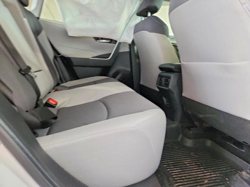 2023 TOYOTA RAV4 XLE XLE 10