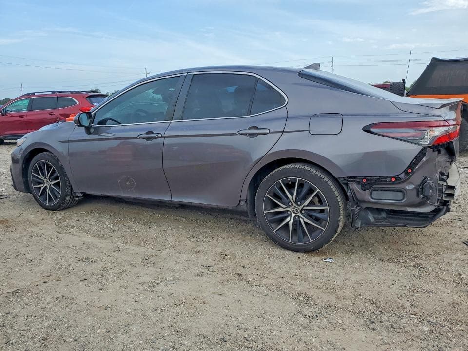 2022 TOYOTA CAMRY SE 2