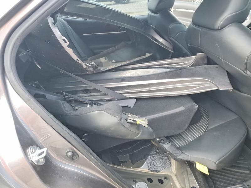 2022 TOYOTA CAMRY SE 11