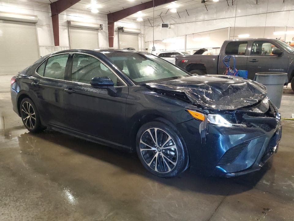 2018 TOYOTA CAMRY SE SE 4