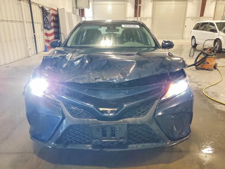 2018 TOYOTA CAMRY SE SE 5