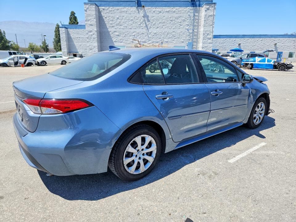 2021 TOYOTA COROLLA LE 3