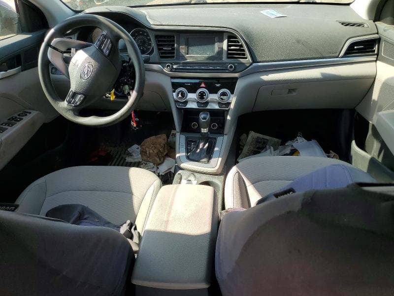2019 HYUNDAI ELANTRA SE 8