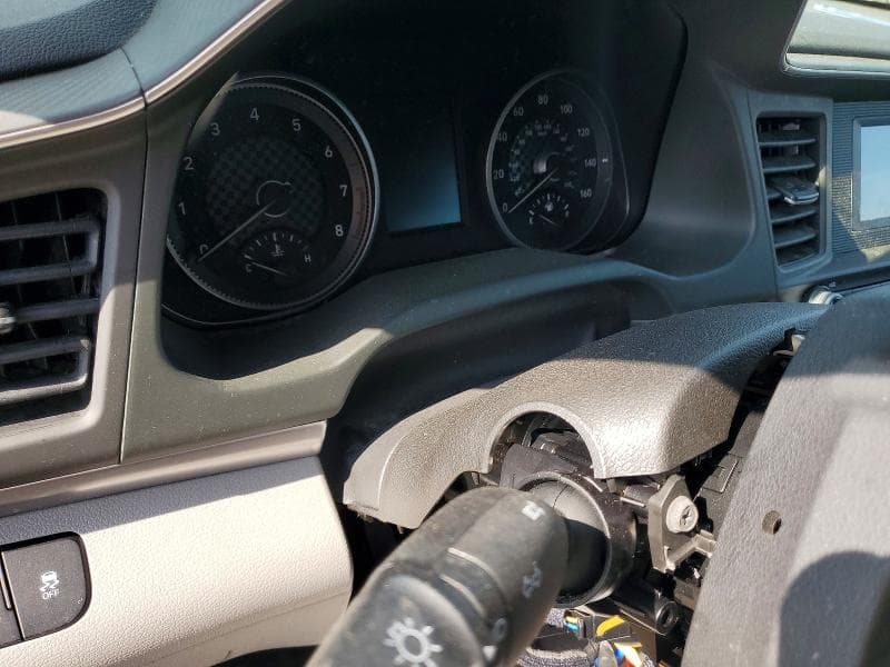 2019 HYUNDAI ELANTRA SE 9
