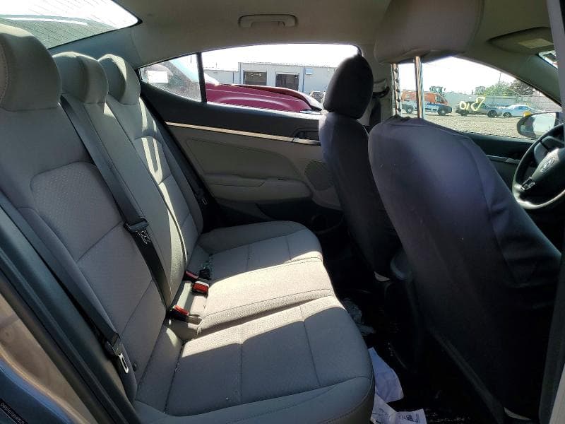 2019 HYUNDAI ELANTRA SE 10